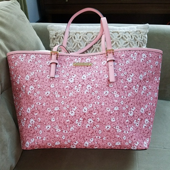 Michael Kors Handbags - NWT Michael Kors Floral Jet set travel tote